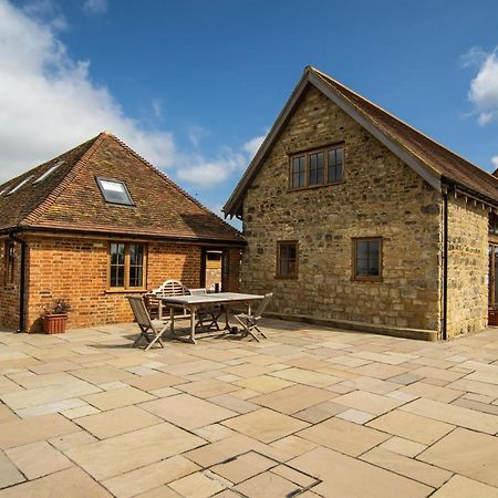 Parkfields Barns Self Catering Accommodation Buckingham Esterno foto